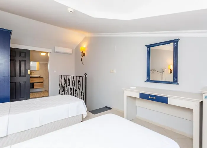 펜션 Emel Paradise 무글라