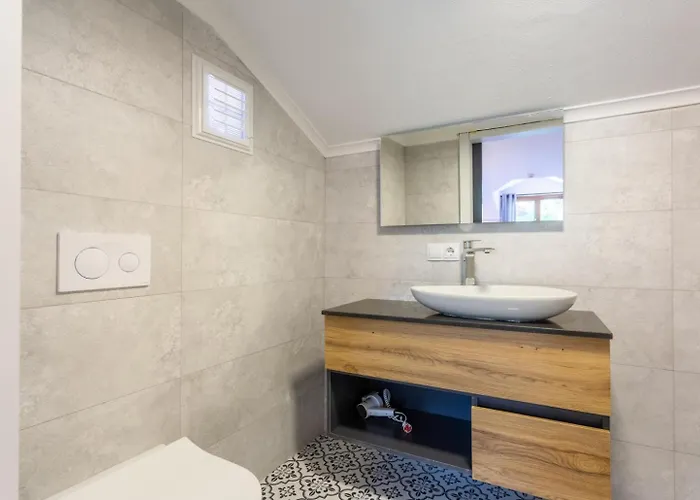 Emel Paradise 펜션 *